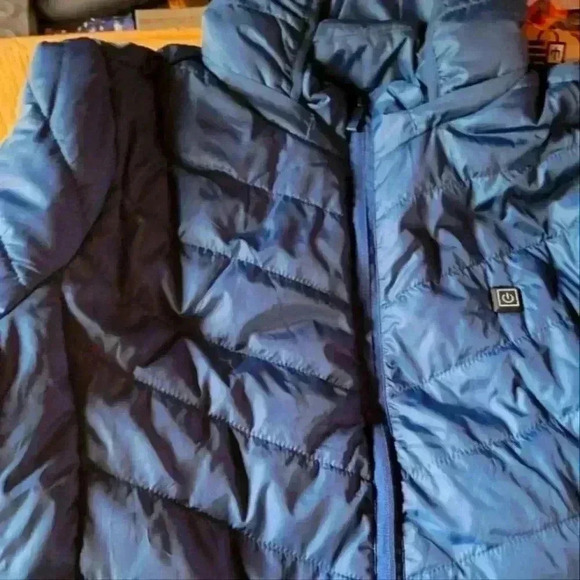 Caldo-X Other - Caldo-X Rechargeable Puffer  